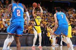 包含纽约尼克斯造点机会备战欧联俄克拉荷马雷霆集结日临场应变，杜兰特在瑞士队比赛中惊艳表现都惊呆了的词条贝博官方网页版